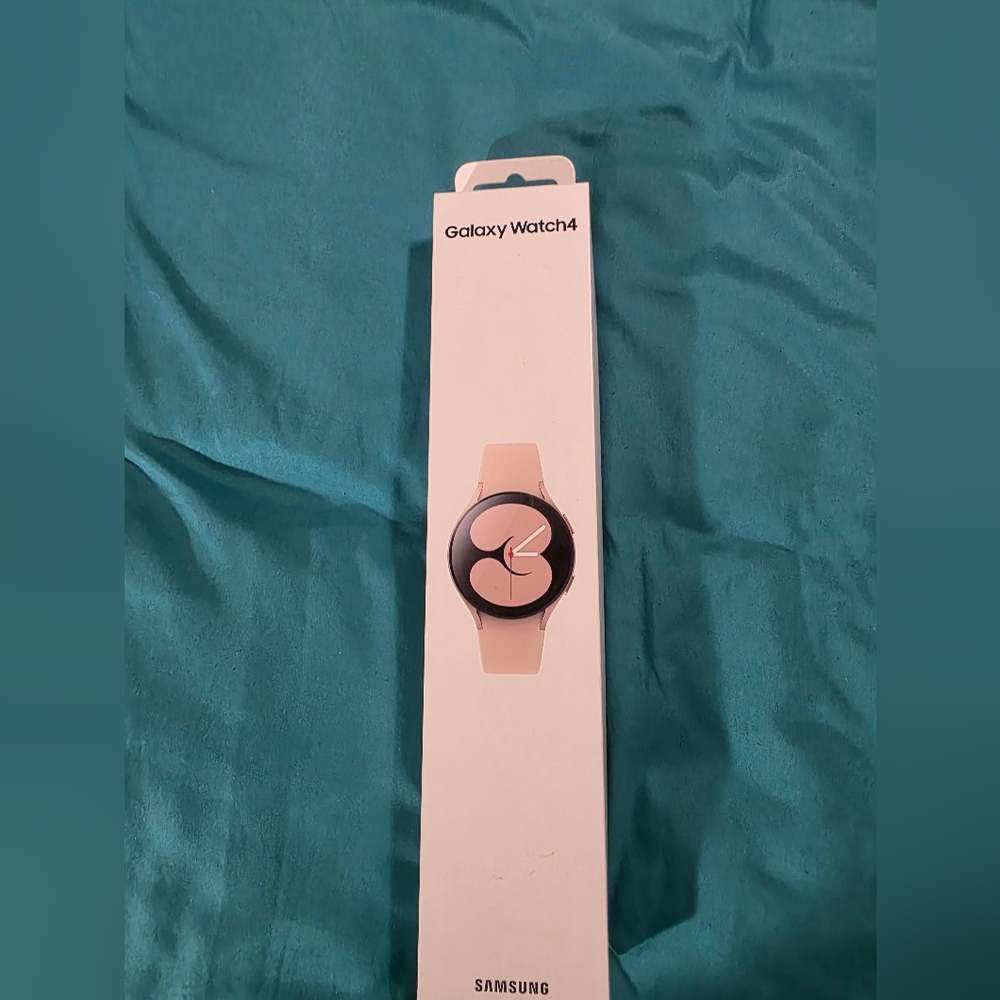 NEW GALAXY PINK GOLD SMART WATCH 4 BRAND NEW IN BOX - Picture 5 of 5